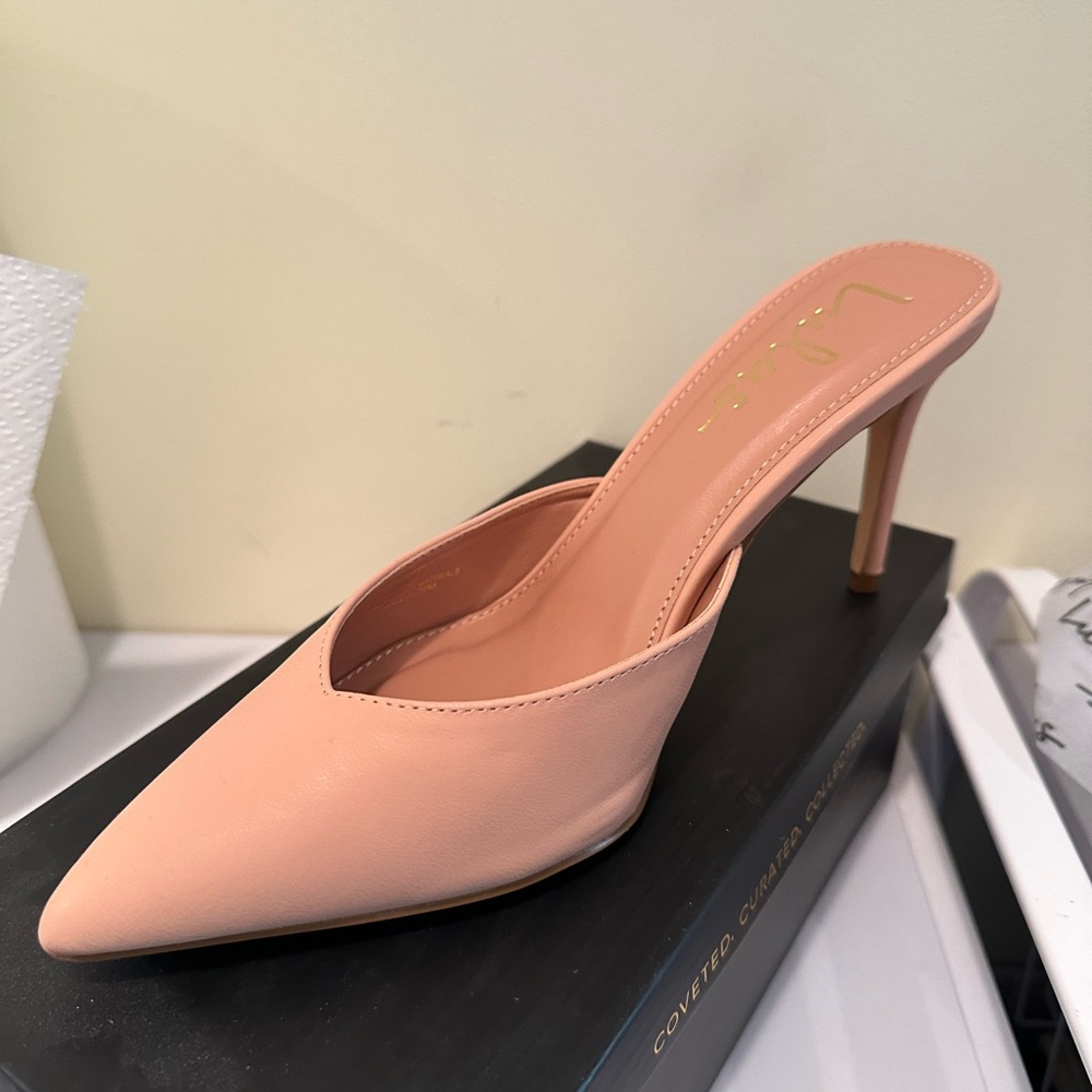 Lulus slide on heel